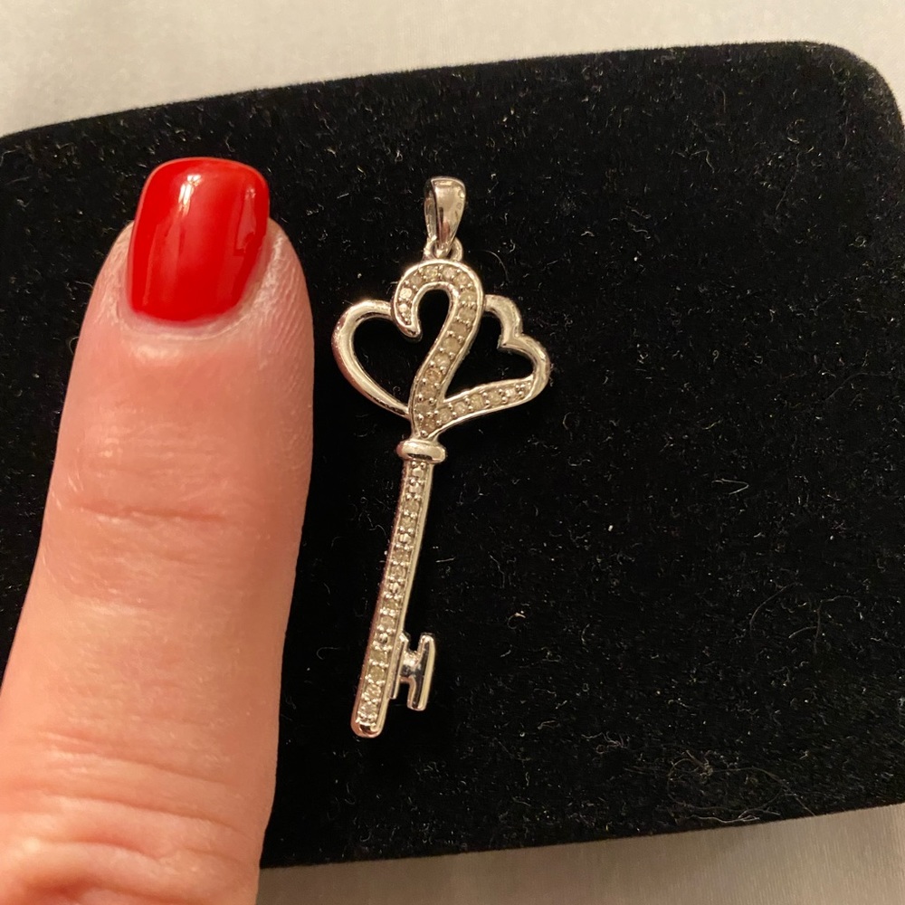 Heart key pendant